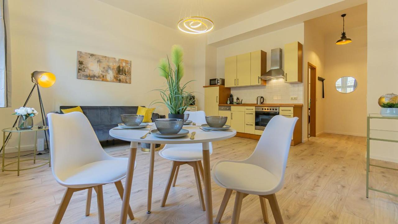Cityapartment - 53 M², 2 Zimmer, Zentral, Netflix, Kueche, Waschmaschine คอตต์บุส ภายนอก รูปภาพ