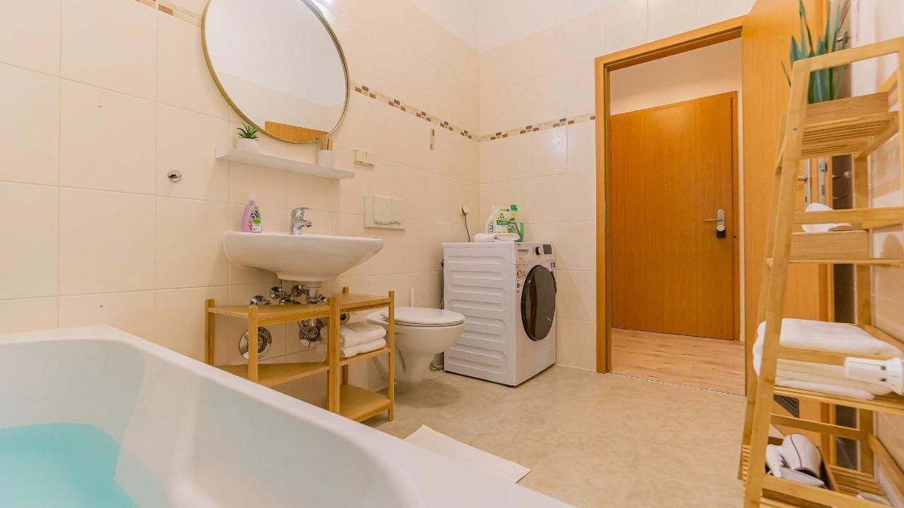 Cityapartment - 53 M², 2 Zimmer, Zentral, Netflix, Kueche, Waschmaschine คอตต์บุส ภายนอก รูปภาพ